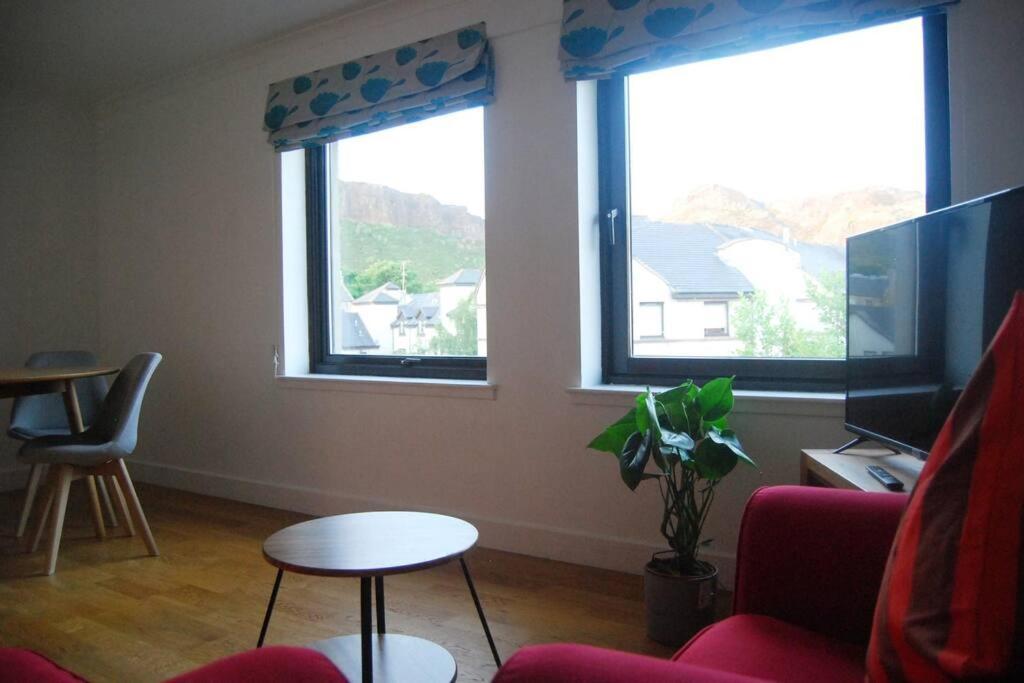 Central Two Bed Flat Close To Arthur'S Seat And University Edynburg Zewnętrze zdjęcie
